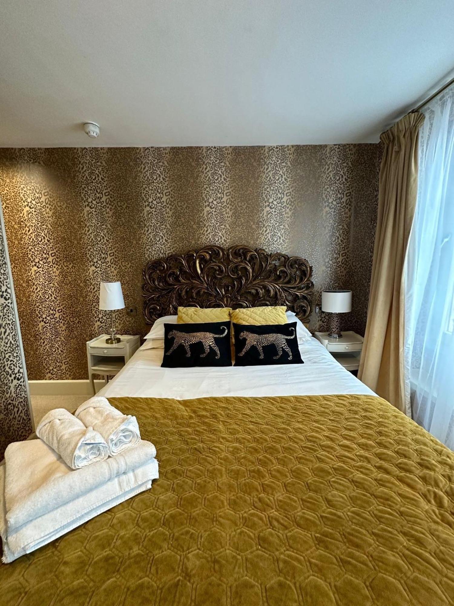 Oyo The Townhouse