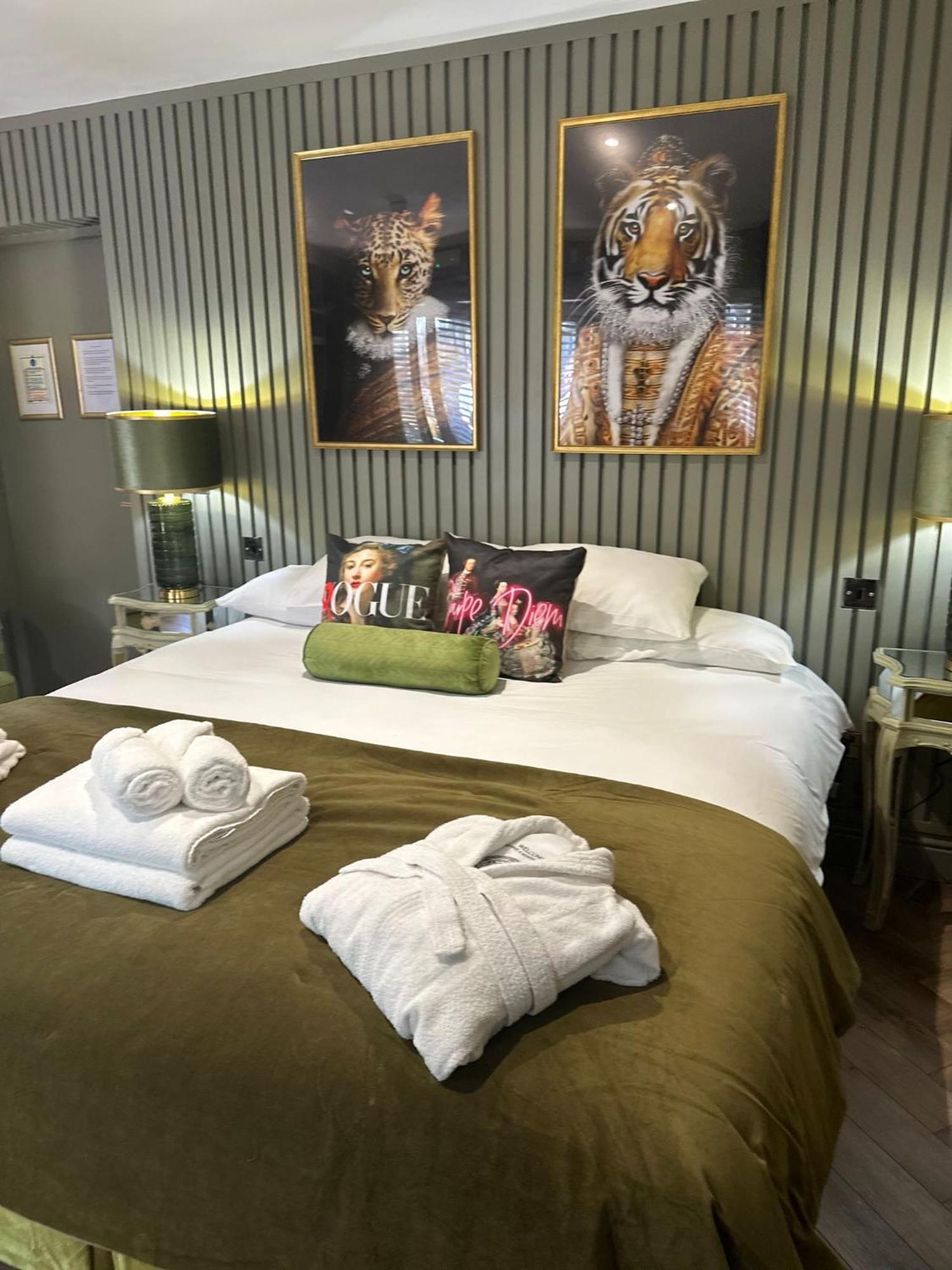 Oyo The Townhouse Hotel 5*
