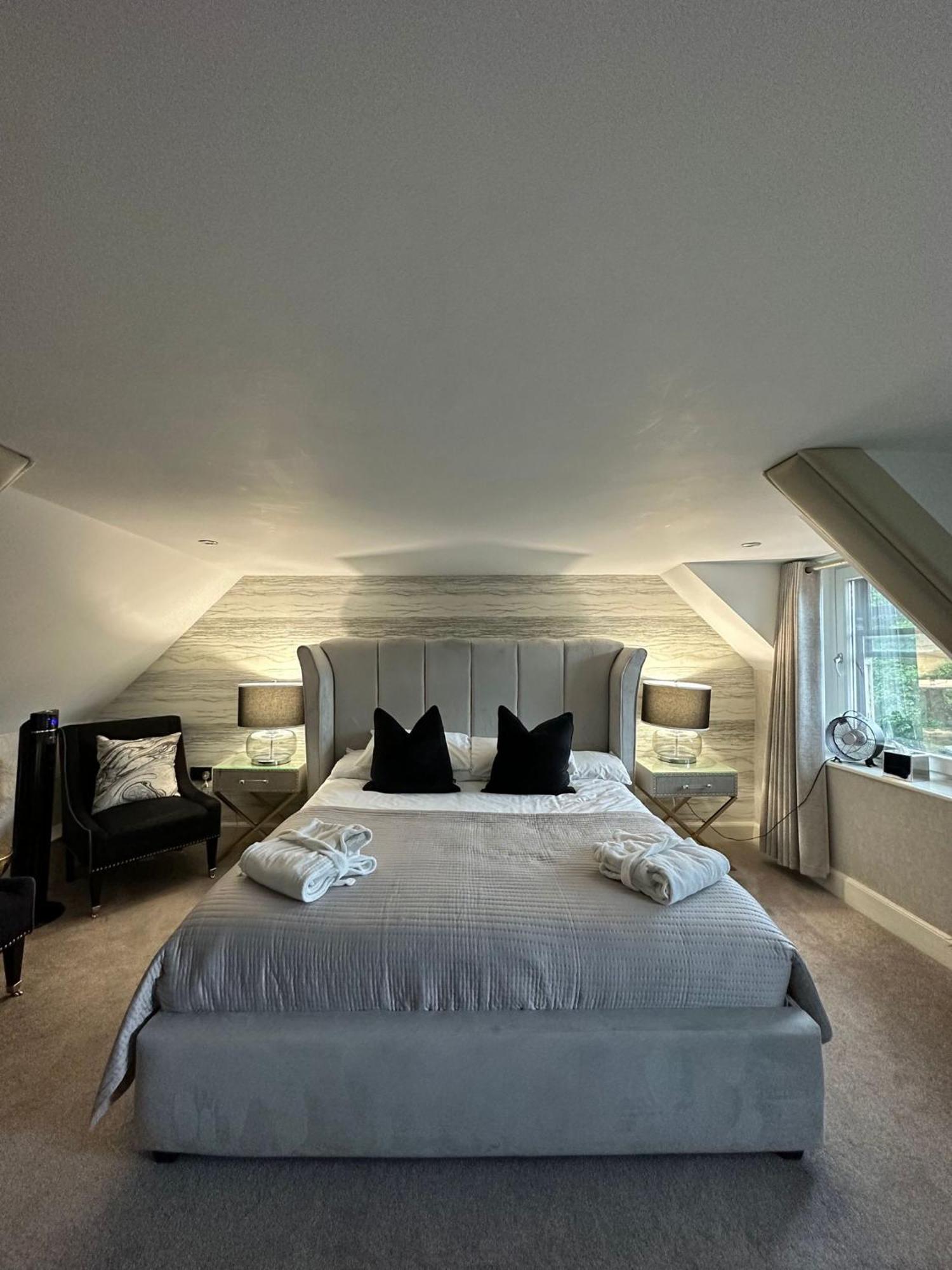 Oyo The Townhouse Hotel Durham